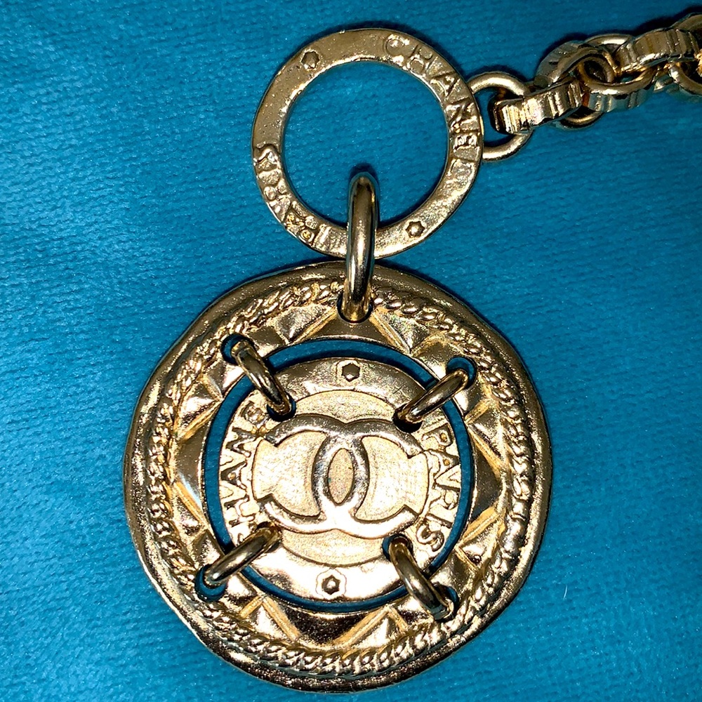 Authentic Modern Chanel Toggle Necklace! Soooo Ch… - image 6